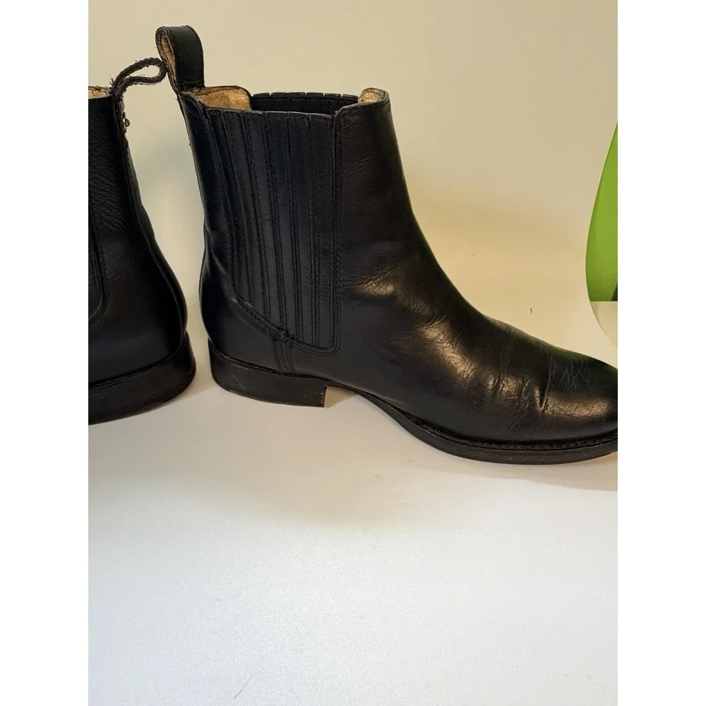 FRYE Women's Pippa Moto Chelsea Boot Leather pull on Black 7.5 B Broken In Edgy
